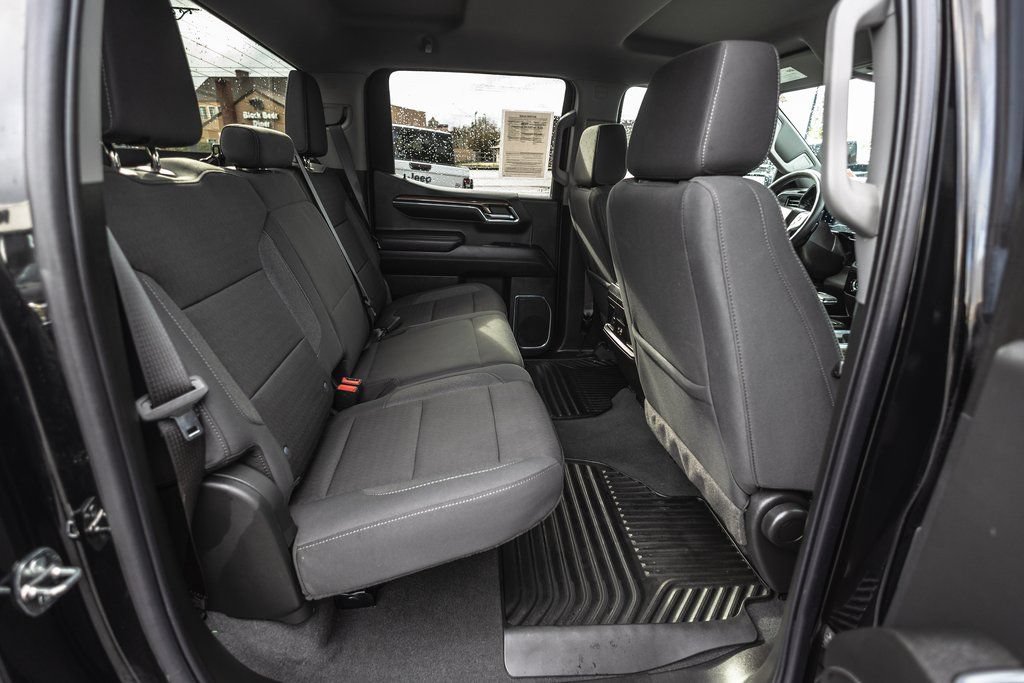 Used 2024 Chevrolet Silverado 1500 RST AWD/4WD image 34
