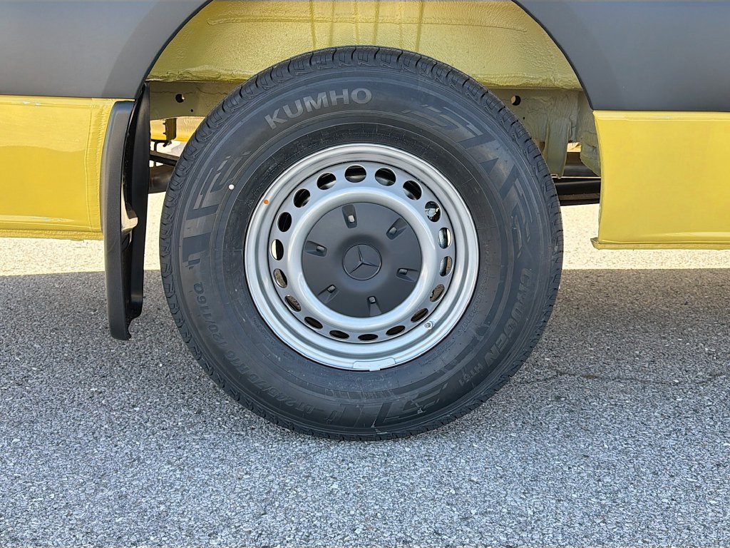 New 2026 Mercedes-Benz Sprinter 2500 image 31