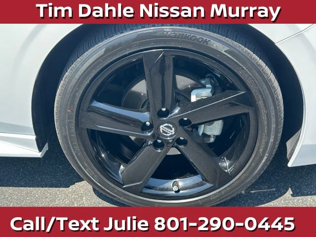Used 2023 Nissan Sentra SR w/ Midnight Edition Package FWD image 14