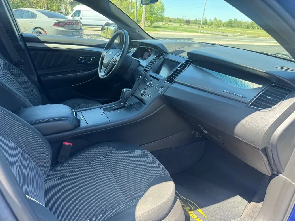 Used 2013 Ford Taurus SEL image 8