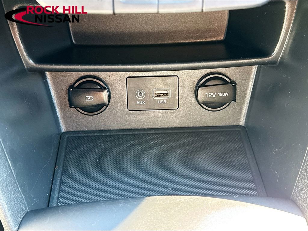 Used 2020 Hyundai Kona SEL w/ Cargo Package image 16