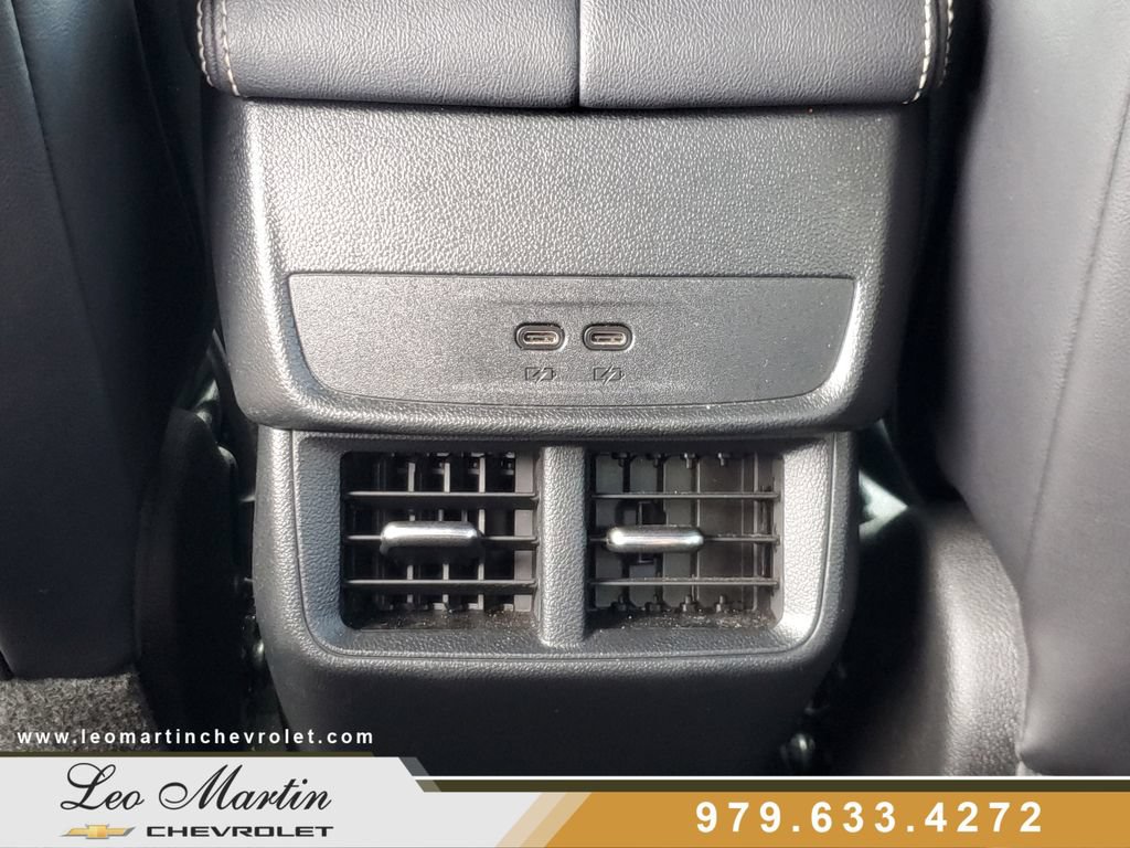 Used 2026 GMC Terrain Elevation w/ Elevation Premium Package FWD image 13