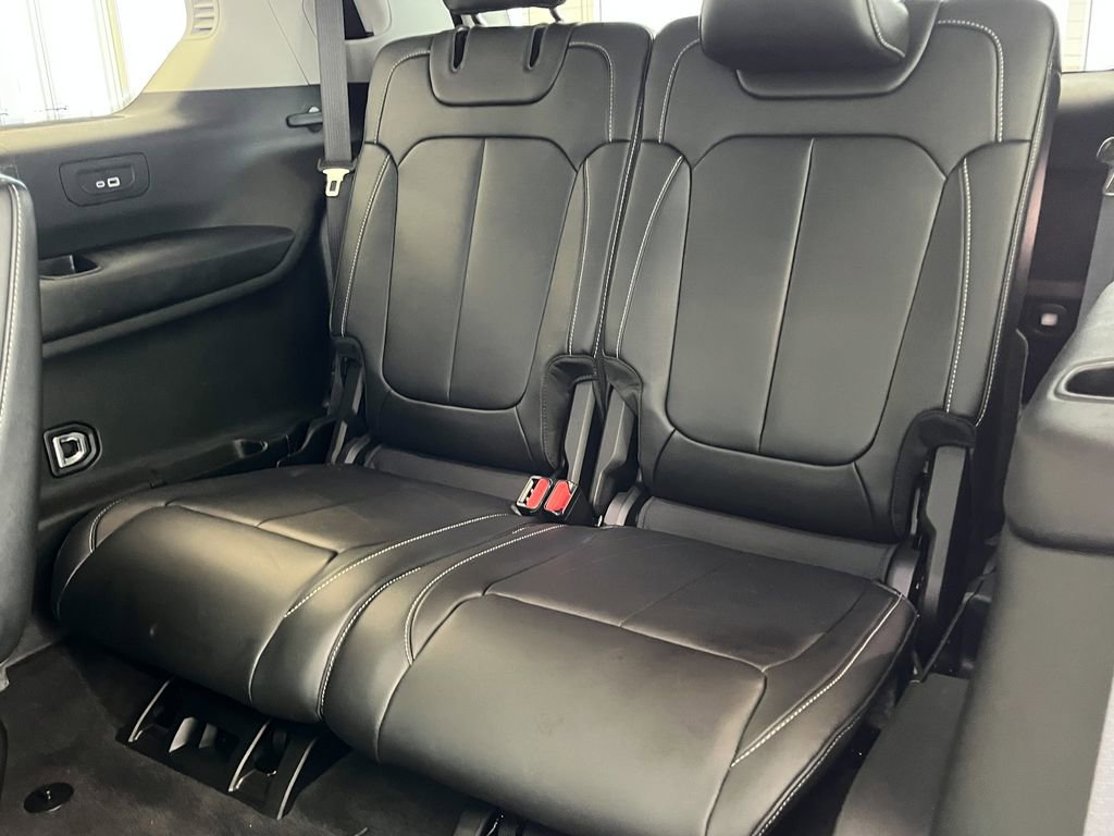 Used 2022 Jeep Grand Cherokee L Limited image 33