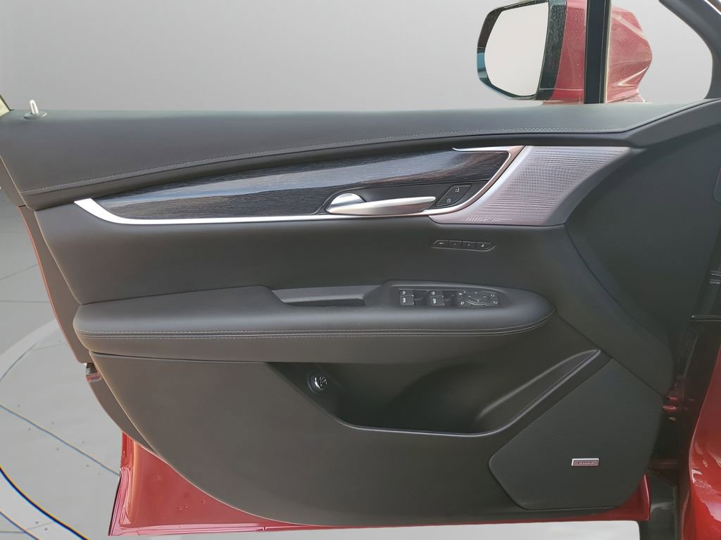 Certified 2023 Cadillac XT5 Premium Luxury image 40