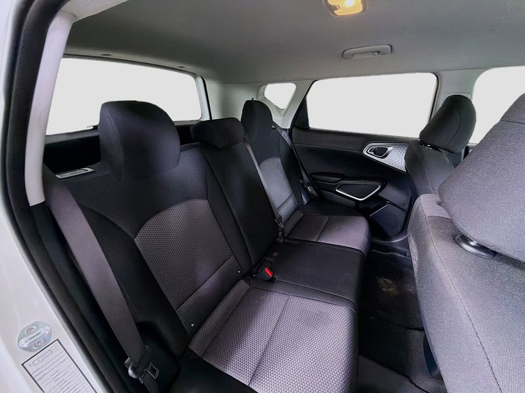 Used 2024 Kia Soul LX w/ Option Group 015 image 26