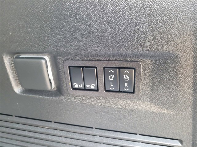 Used 2023 Chevrolet Tahoe High Country image 9