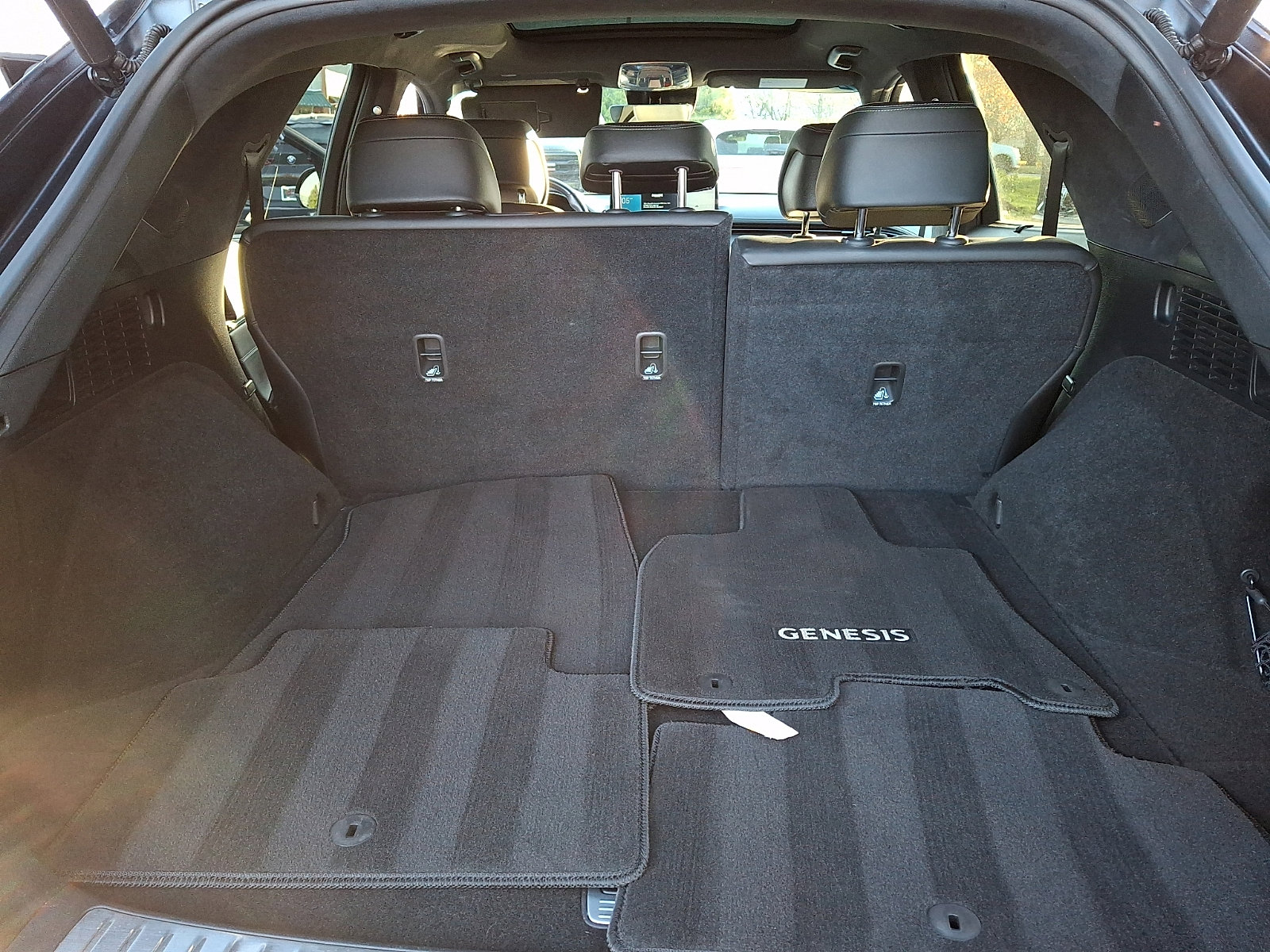 Certified 2023 Genesis GV70 3.5T Sport w/ Sport Prestige Package image 30