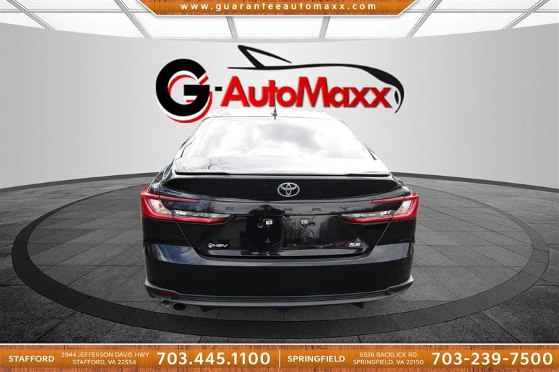 Used 2025 Toyota Camry SE image 6