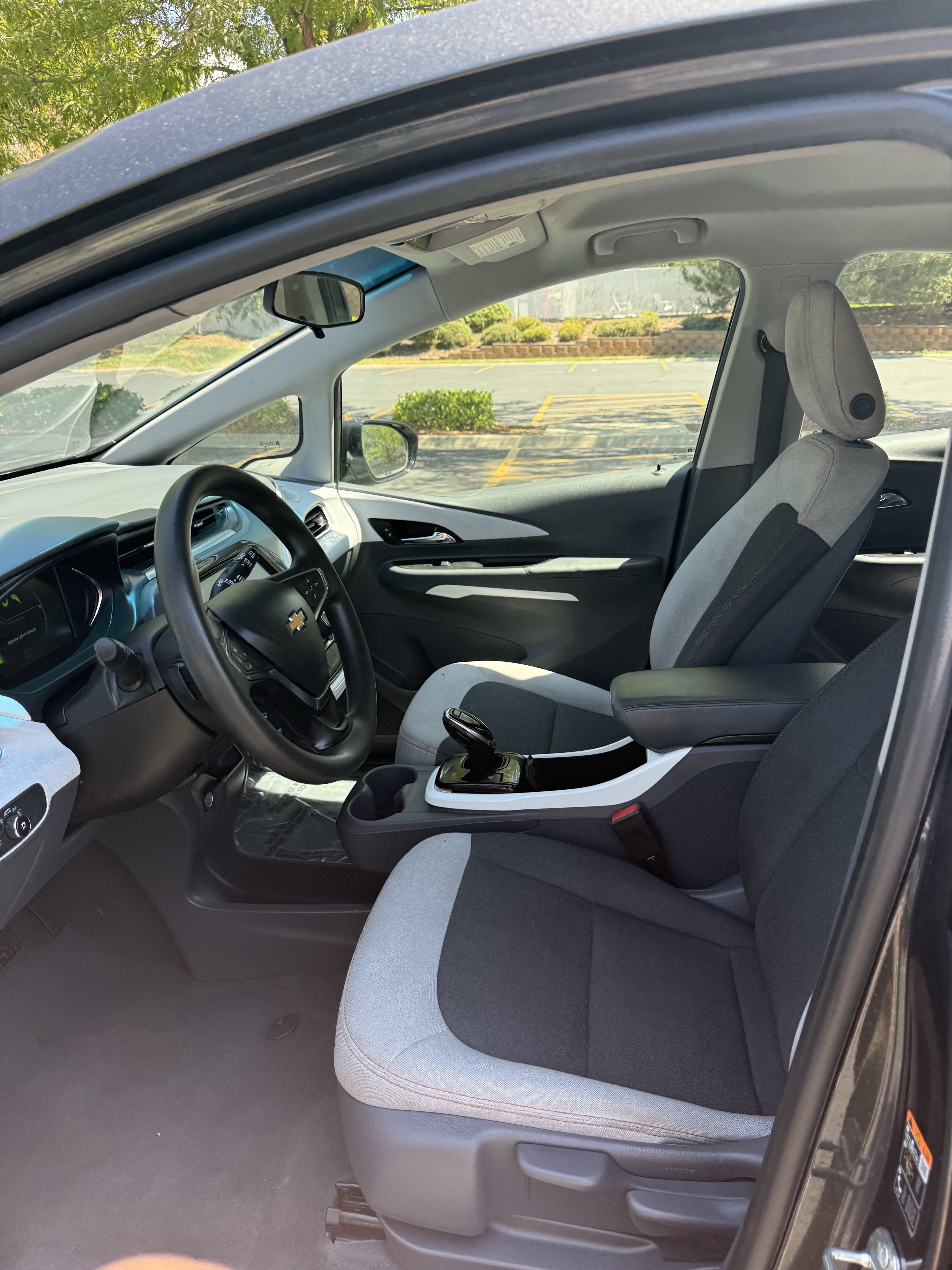 Used 2019 Chevrolet Bolt LT FWD image 12