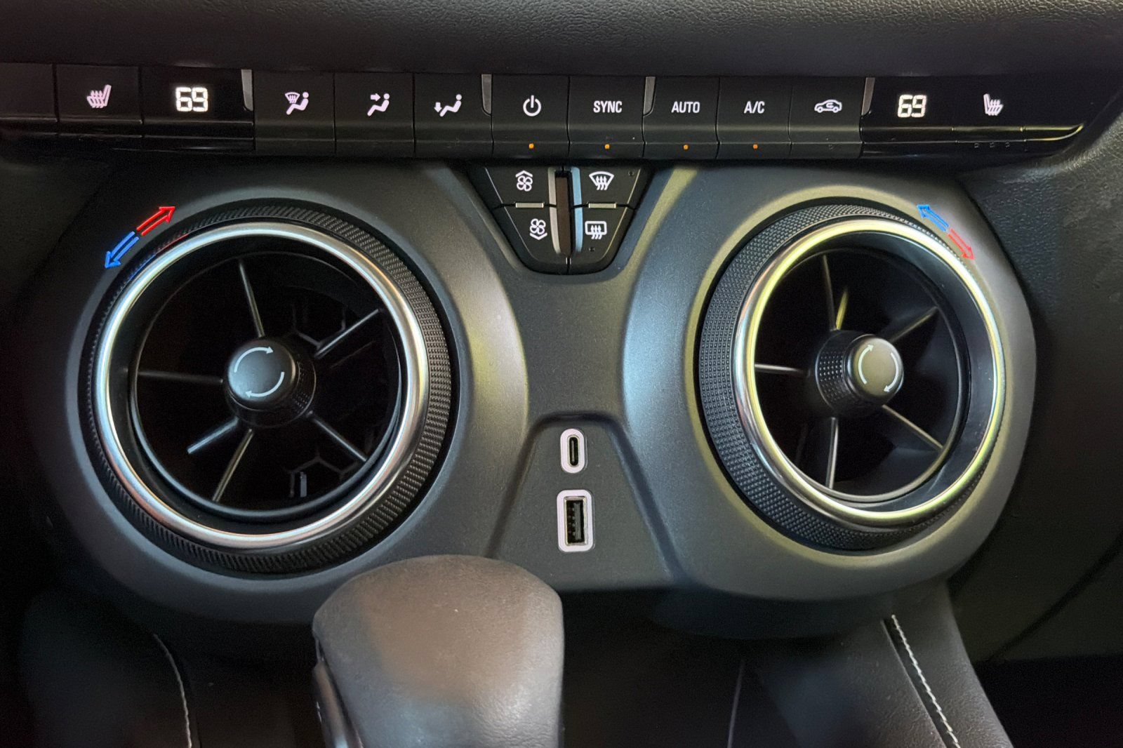 Used 2025 Chevrolet Blazer LT FWD image 20