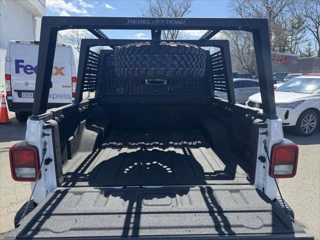 Certified 2023 Jeep Gladiator Rubicon w/ Cold Weather Group AWD/4WD image 15