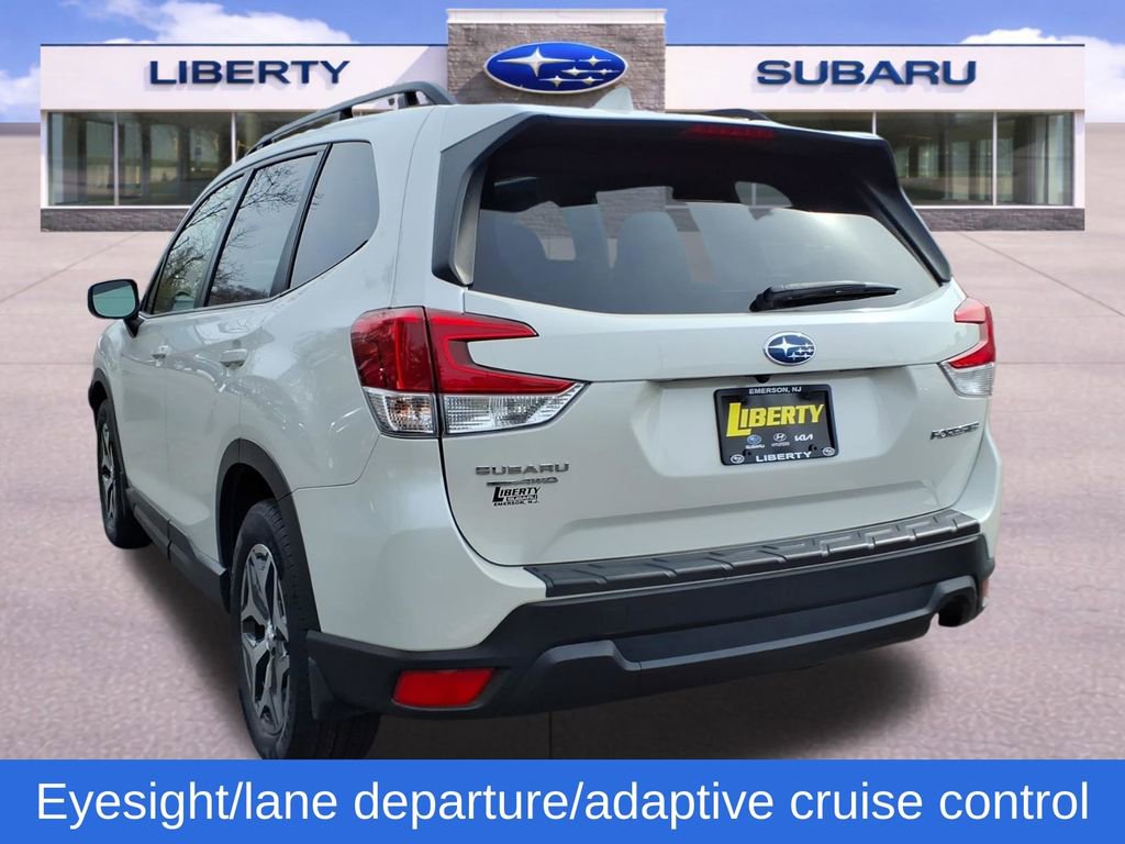 Certified 2023 Subaru Forester Premium image 7