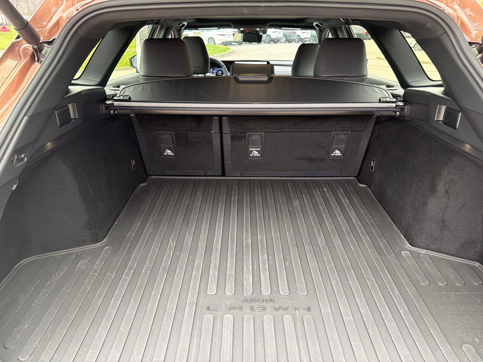 Used 2025 Toyota Crown Signia w/ Advanced Technology Package image 10