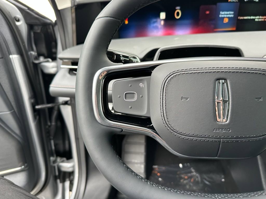 New 2026 Lincoln Nautilus Reserve w/ Jet Appearance Package AWD/4WD image 9
