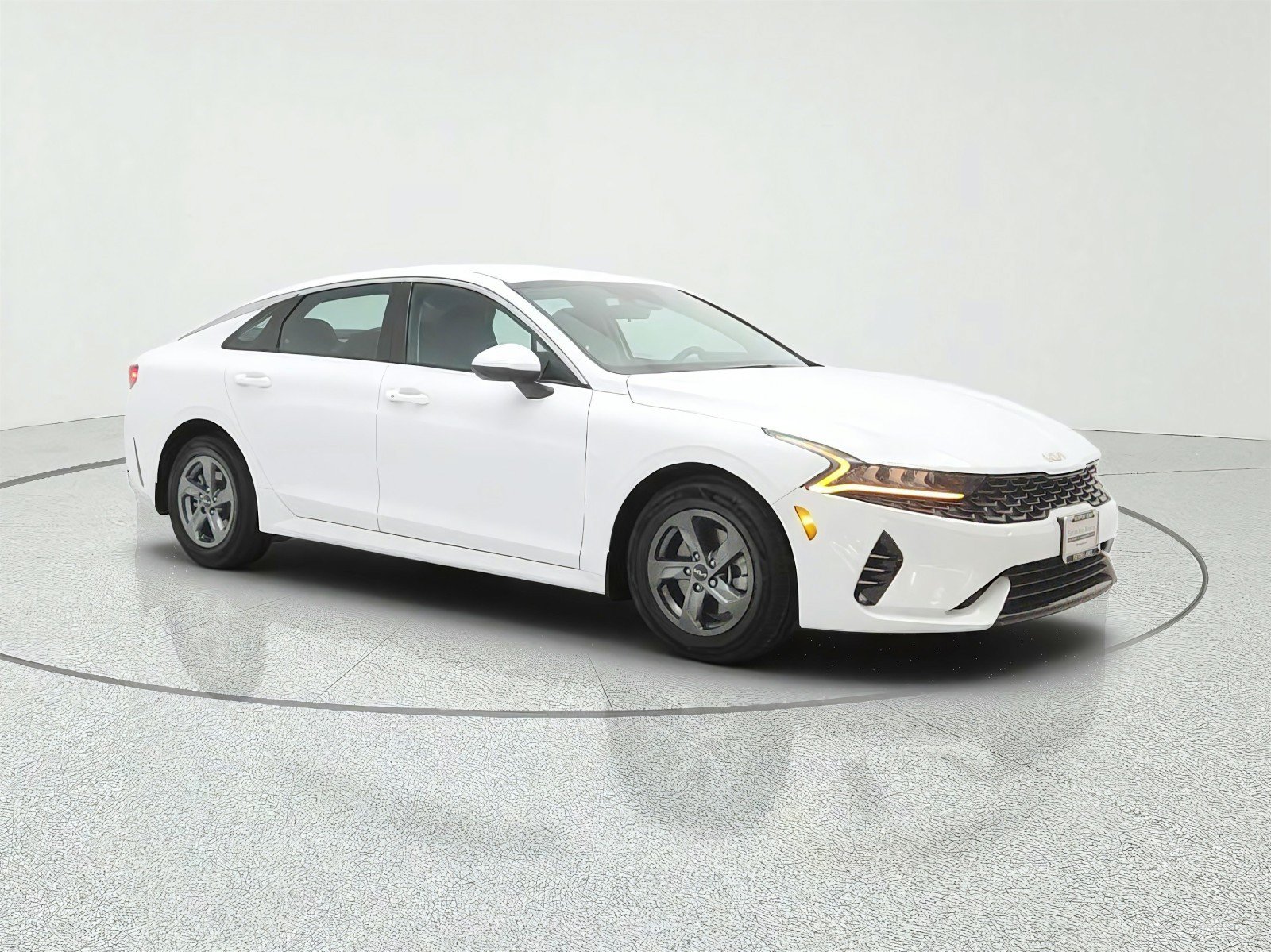 Used 2022 Kia K5 LXS FWD image 3