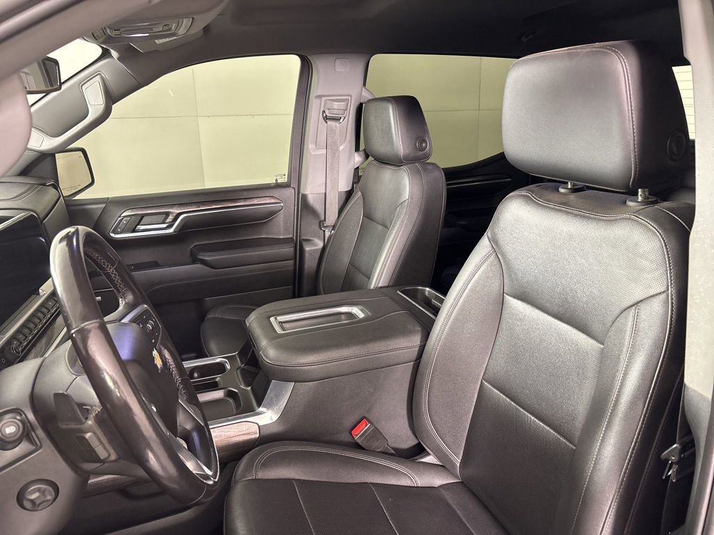 Used 2022 Chevrolet Silverado 1500 LTZ image 36