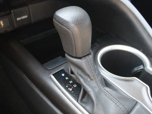 Used 2021 Toyota Camry LE image 9