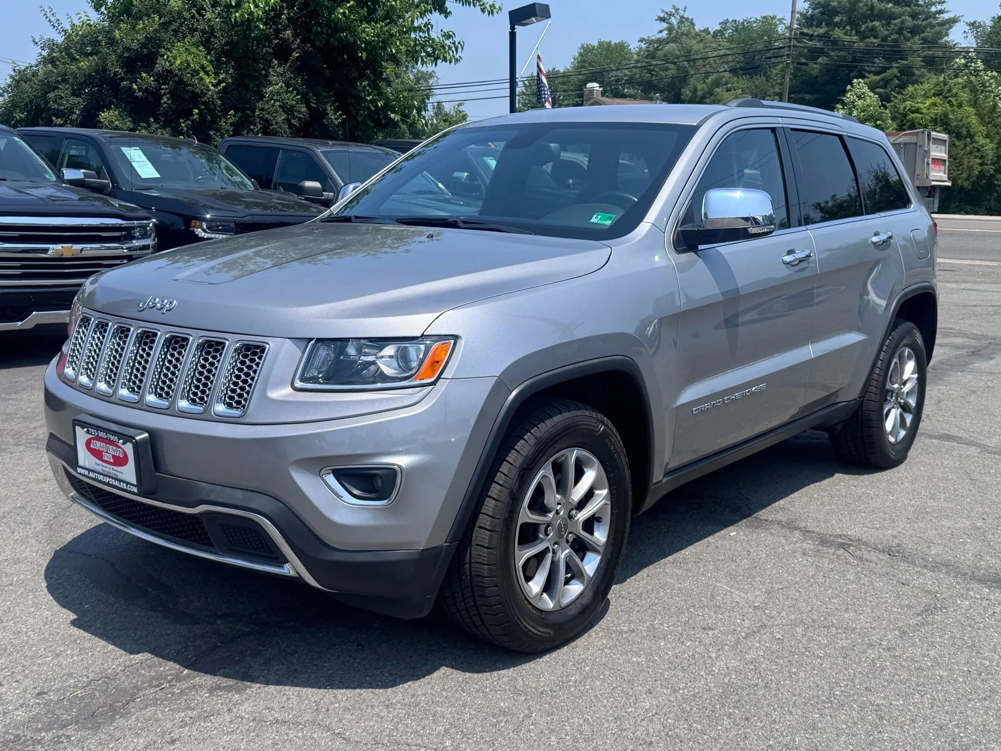 Used 2015 Jeep Grand Cherokee Limited w/ Trailer Tow Group IV image 7