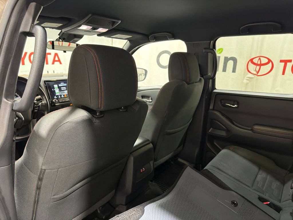 Used 2022 Nissan Frontier PRO-4X w/ Technology Package AWD/4WD image 18
