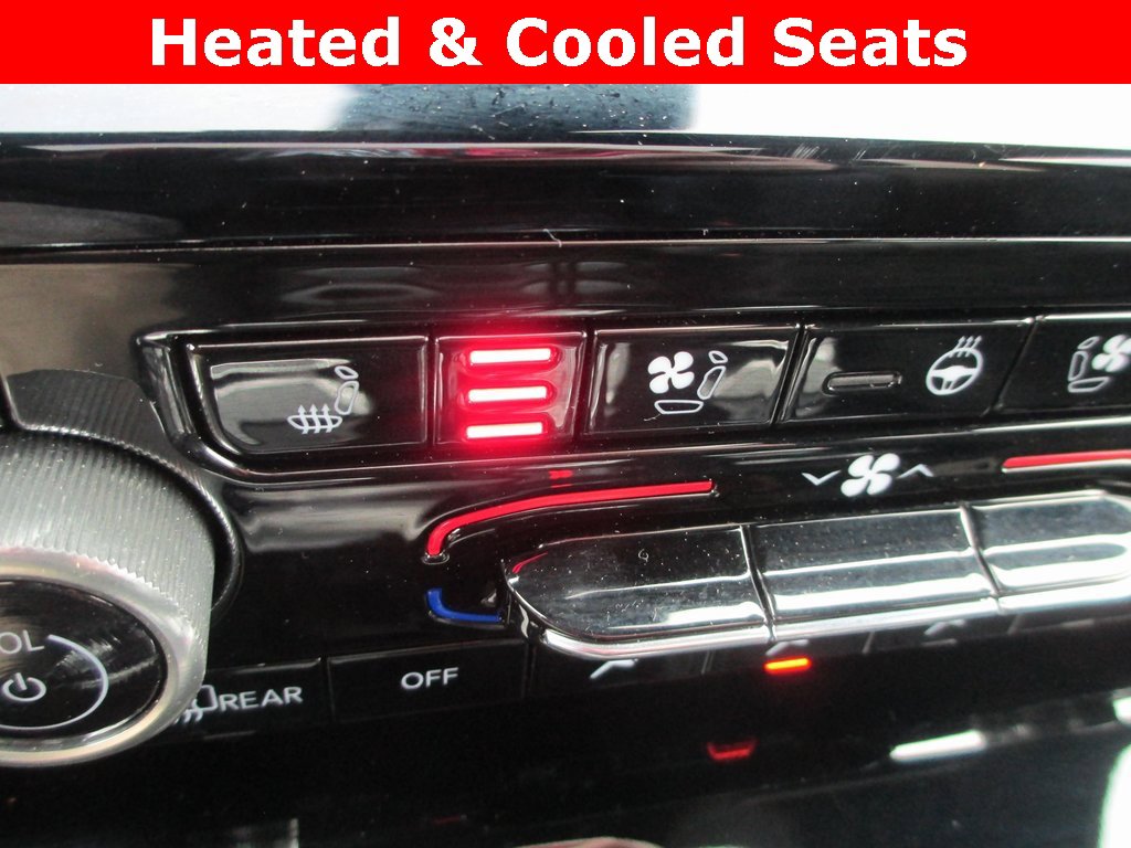 Used 2022 Jeep Grand Cherokee Overland w/ Luxury Tech Group IV image 15