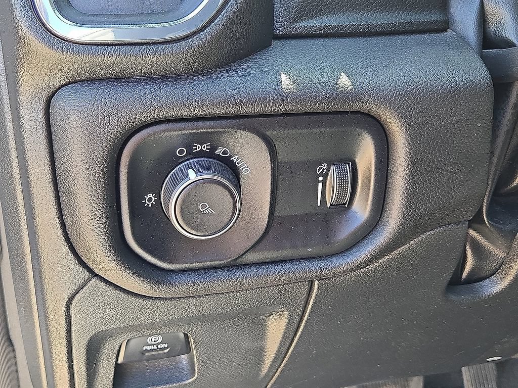 Used 2024 RAM 1500 Laramie RWD image 26