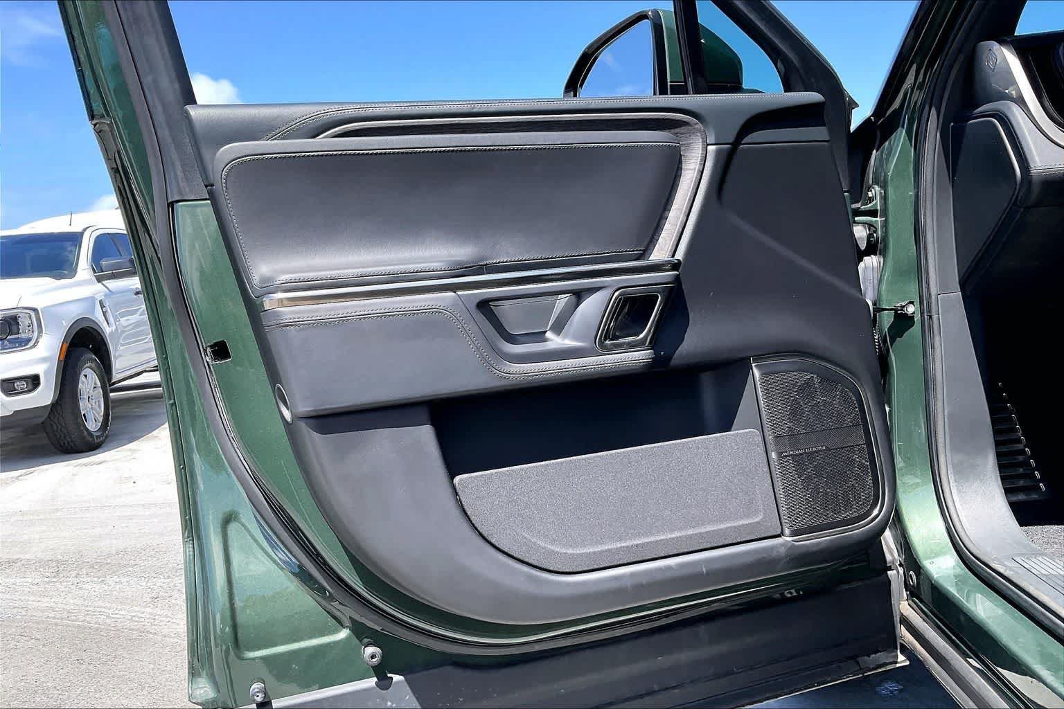 Used 2023 Rivian R1S Launch Edition AWD/4WD image 27