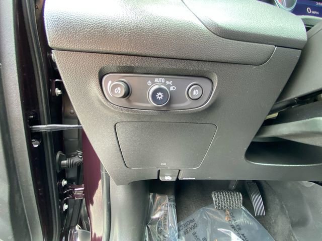 Used 2021 Buick Encore GX Essence image 18