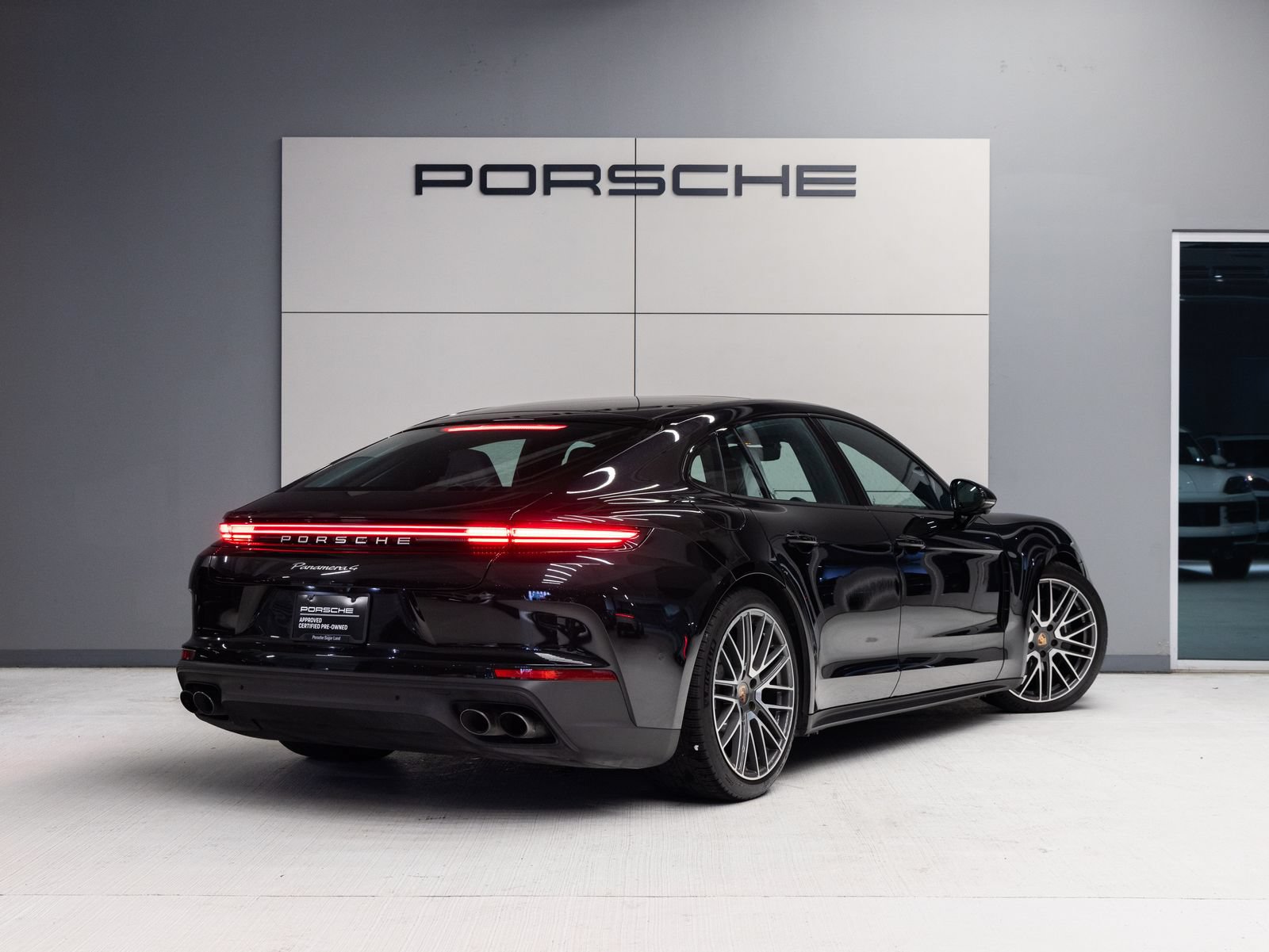 Certified 2024 Porsche Panamera 4 AWD/4WD image 7