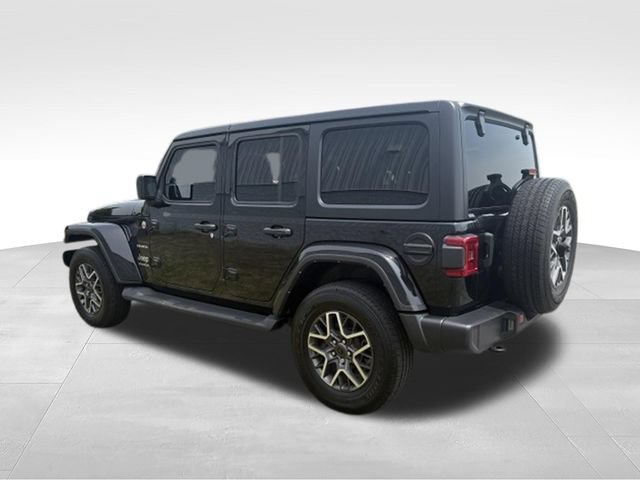 Used 2024 Jeep Wrangler Unlimited Sahara AWD/4WD image 2