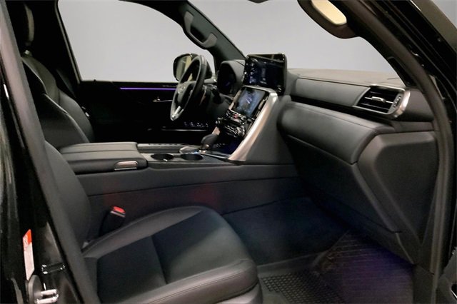 Used 2025 Lexus LX 700h Overtrail image 7