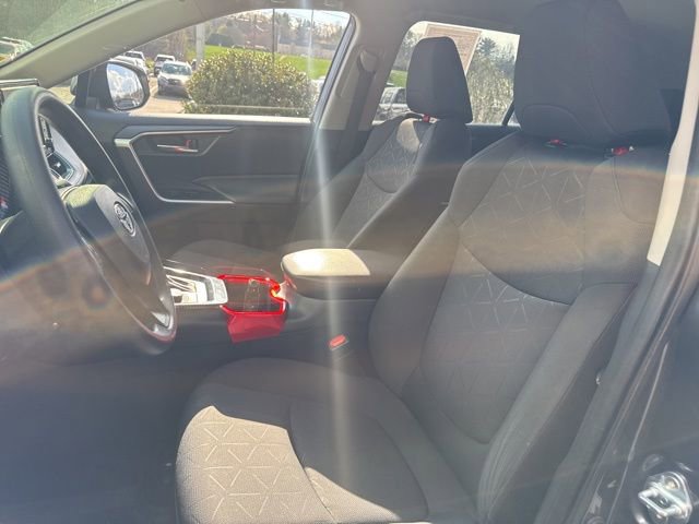 Used 2022 Toyota RAV4 XLE image 26