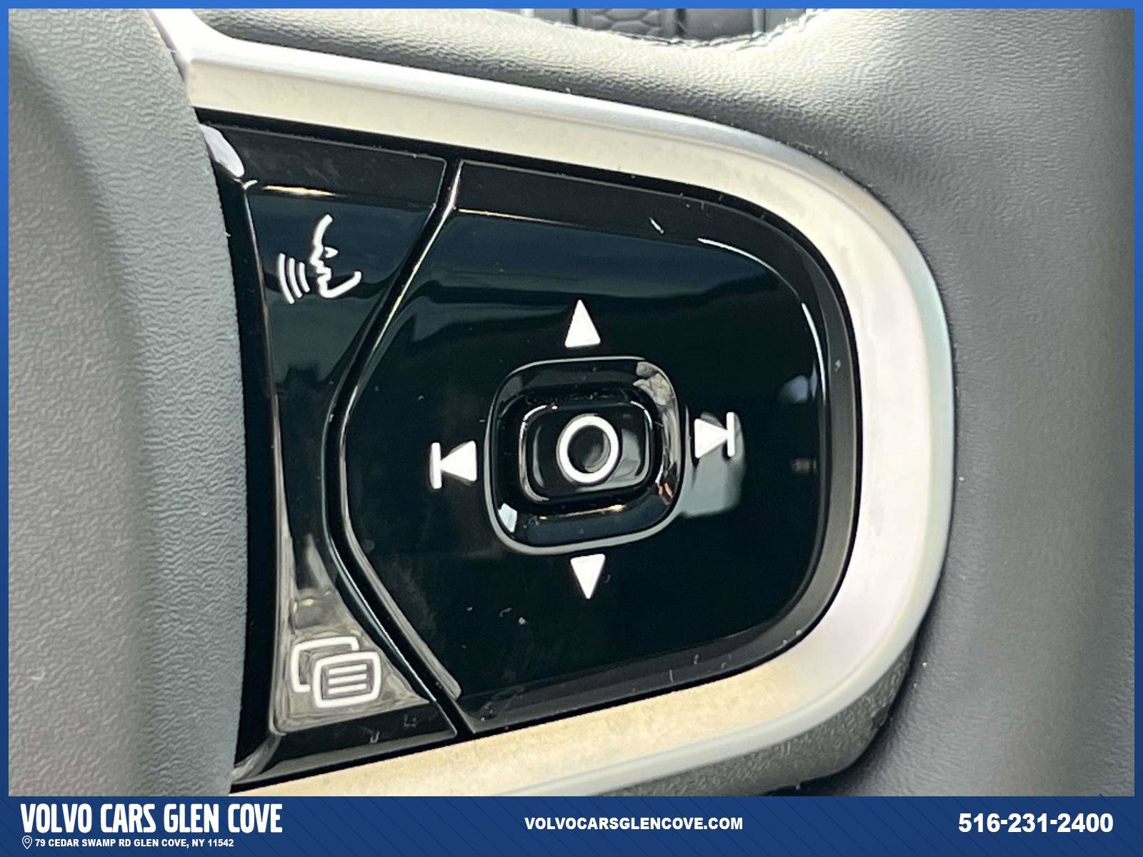 Used 2026 Volvo XC60 B5 Core w/ Climate Package PRO image 21