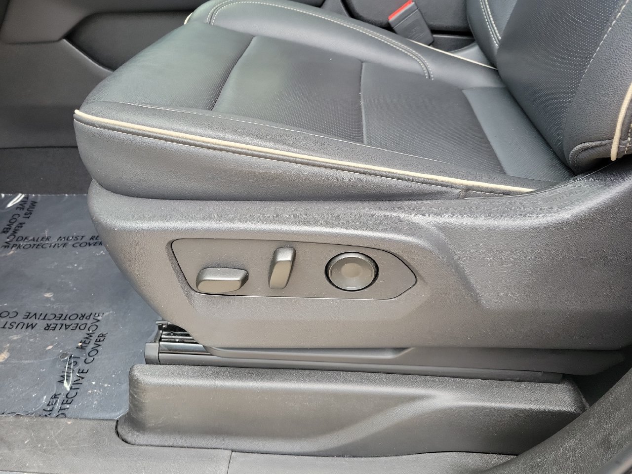 Certified 2025 Chevrolet Suburban Premier AWD/4WD image 19