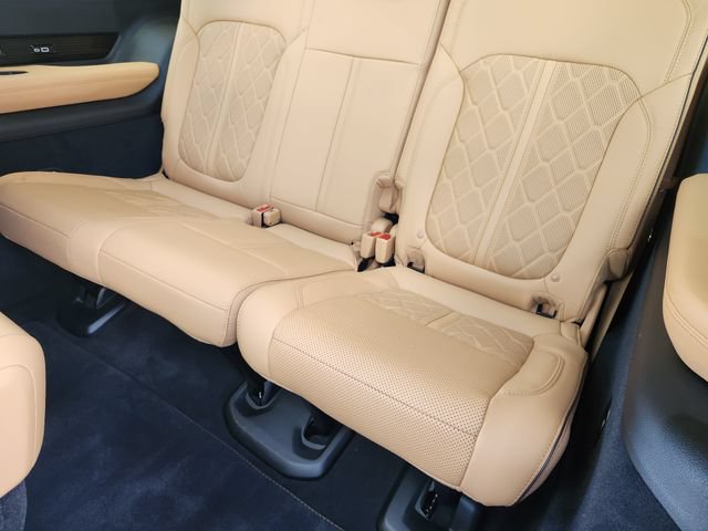 Certified 2025 Jeep Grand Wagoneer Series III AWD/4WD image 33