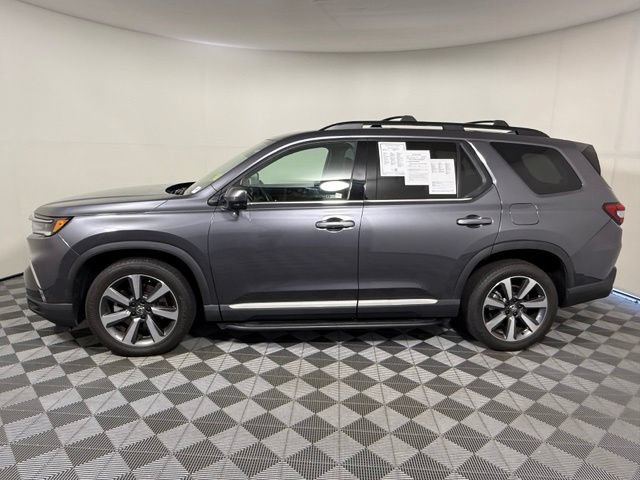Used 2025 Honda Pilot Elite image 3