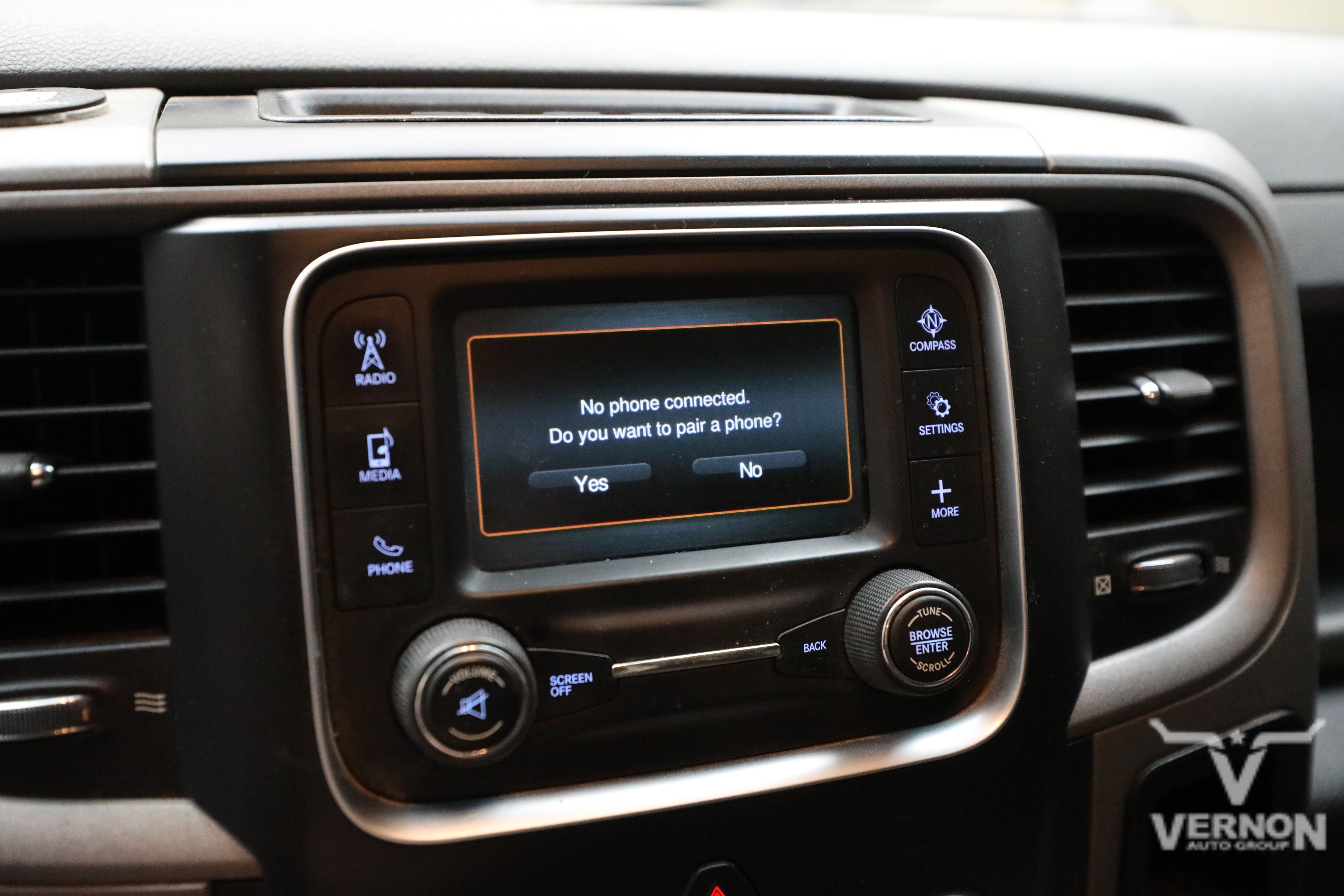 Used 2016 RAM 1500 ST AWD/4WD image 28