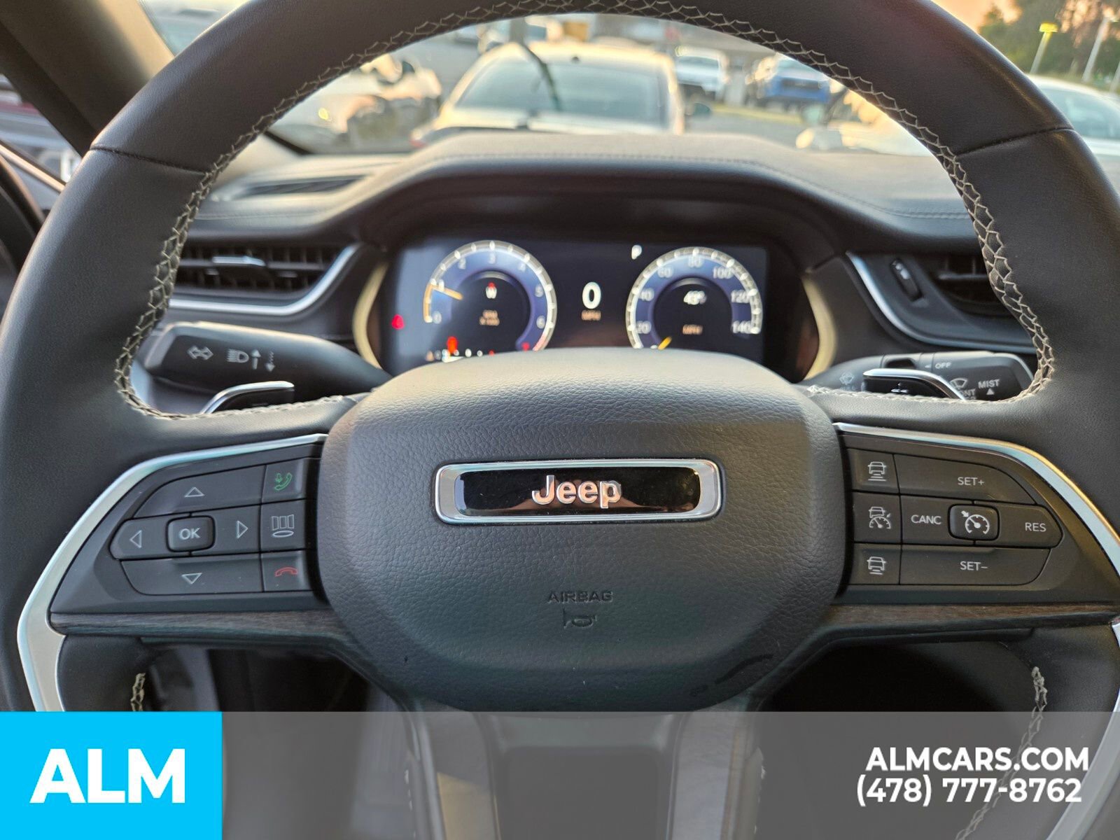 Used 2024 Jeep Grand Cherokee Limited image 25