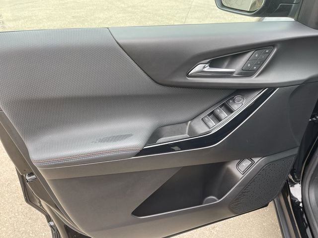 Used 2025 Chevrolet Equinox RS w/ Convenience Package III image 10