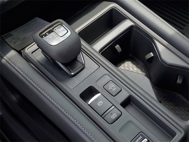 New 2025 Nissan Pathfinder S image 15