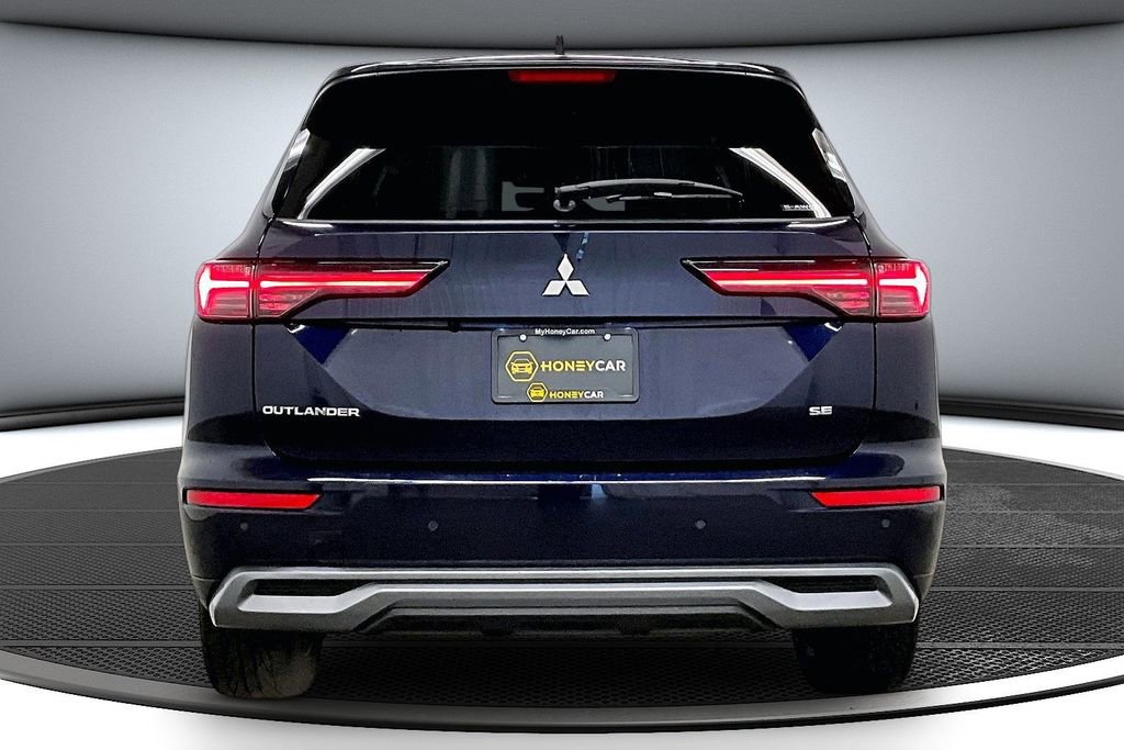 Used 2025 Mitsubishi Outlander SE AWD/4WD image 5