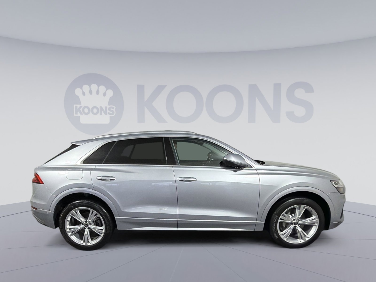 Used 2022 Audi Q8 Premium image 8
