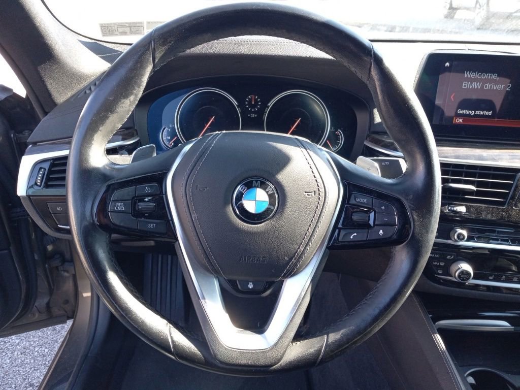 Used 2018 BMW 540i xDrive image 26