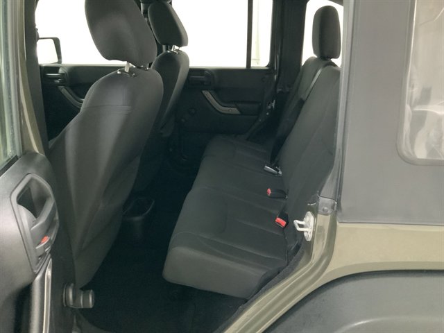 Used 2015 Jeep Wrangler Unlimited Sport image 14