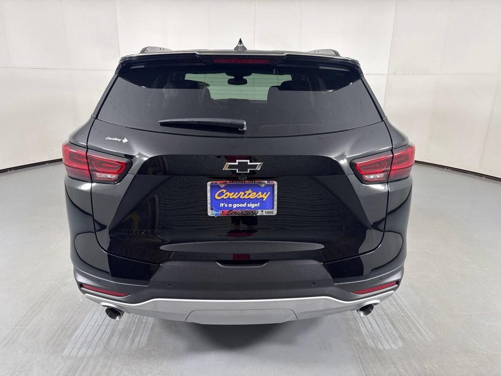 New 2026 Chevrolet Blazer LT w/ Convenience Package FWD image 8