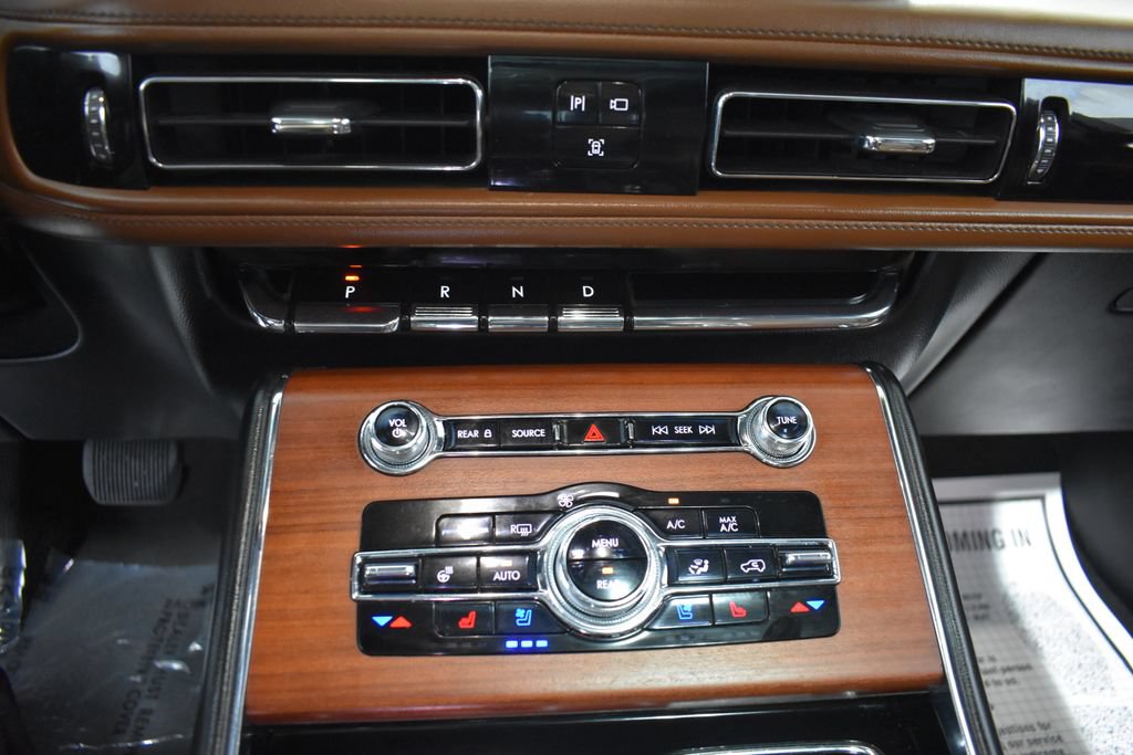 Used 2021 Lincoln Aviator Reserve w/ Equipment Group 210A AWD/4WD image 19