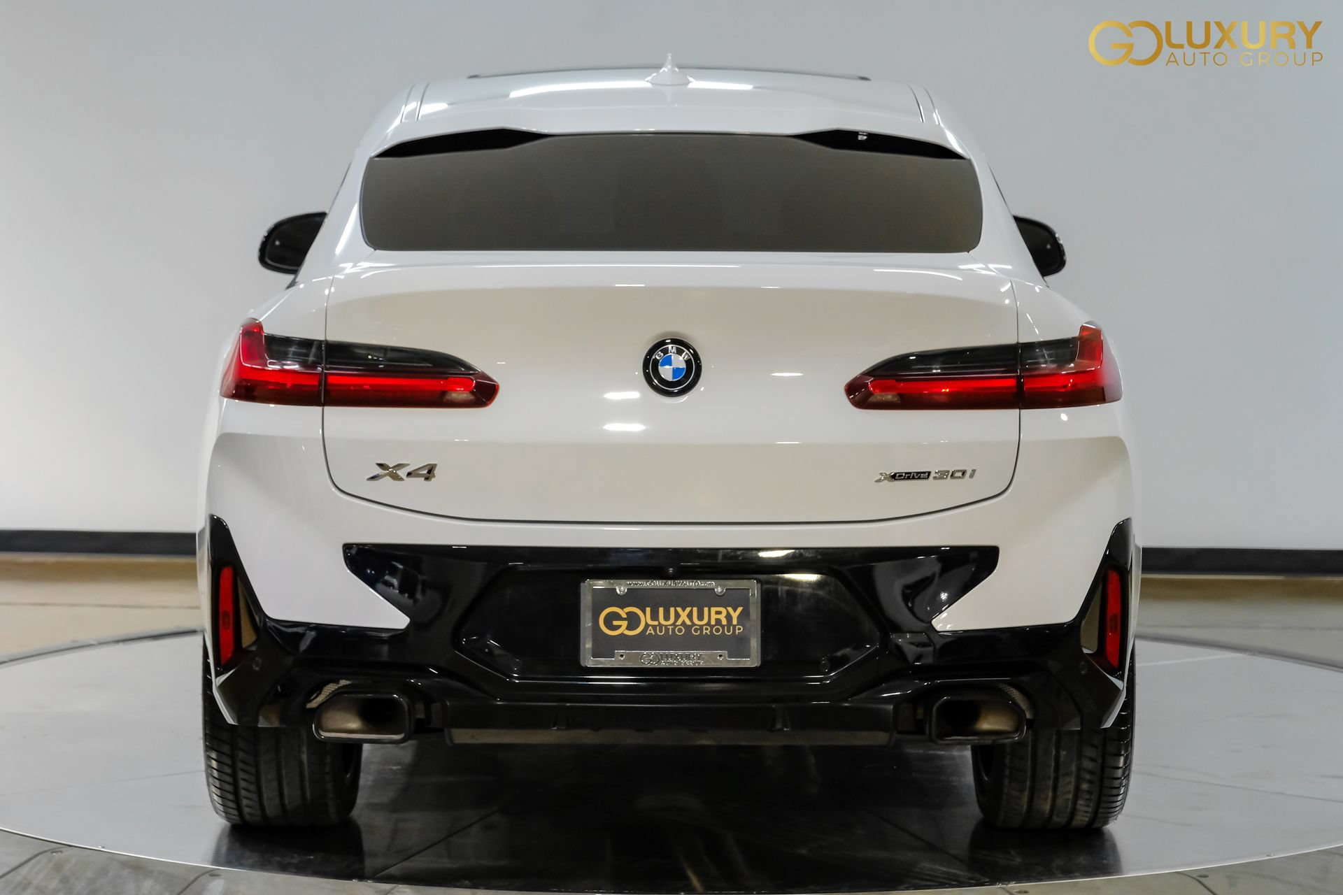 Used 2025 BMW X4 xDrive30i w/ Premium Package AWD/4WD image 11
