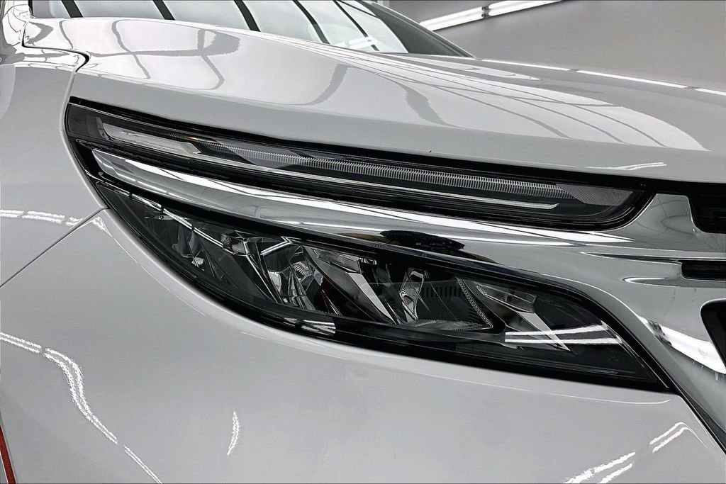 Used 2024 Chevrolet Equinox LT image 29