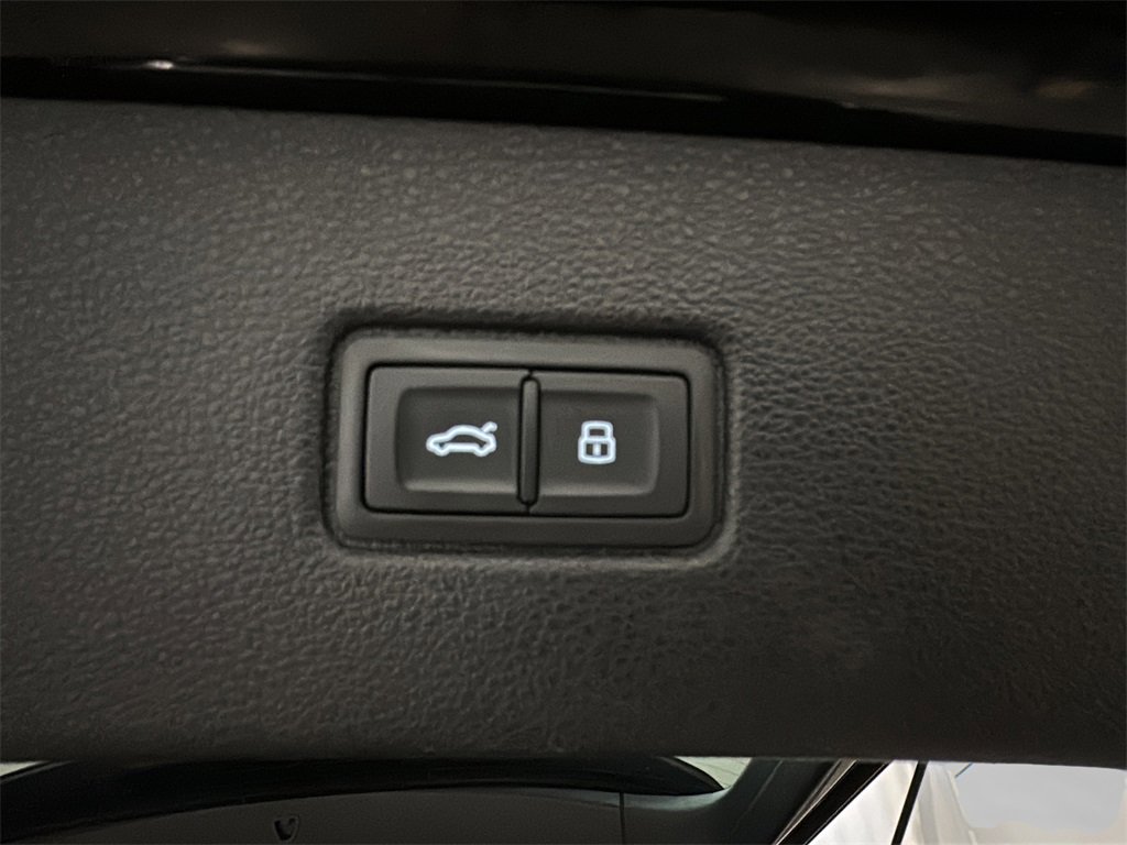 Used 2021 Audi Q7 3.0T Prestige image 27