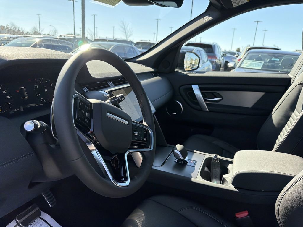 New 2026 Land Rover Discovery Sport Landmark image 11