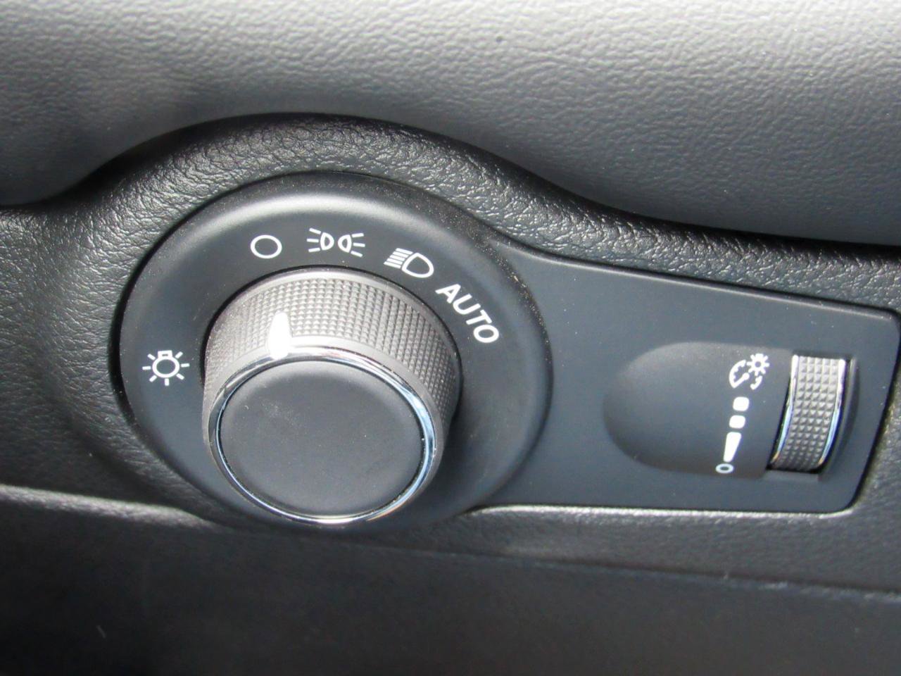 Used 2025 Dodge Durango GT AWD/4WD image 18